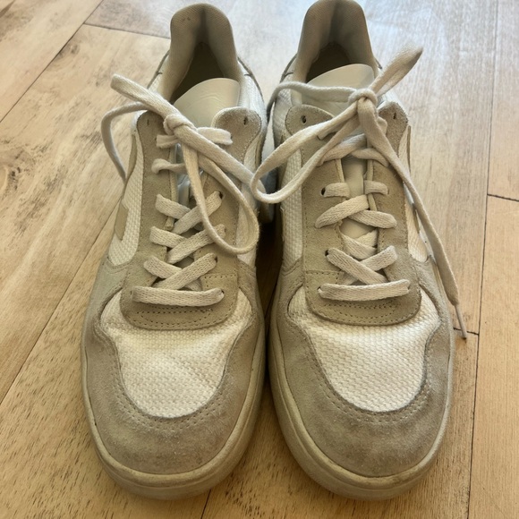 V-10 LEATHER WHITE Women’s 9 Sneaker - Picture 4 of 4